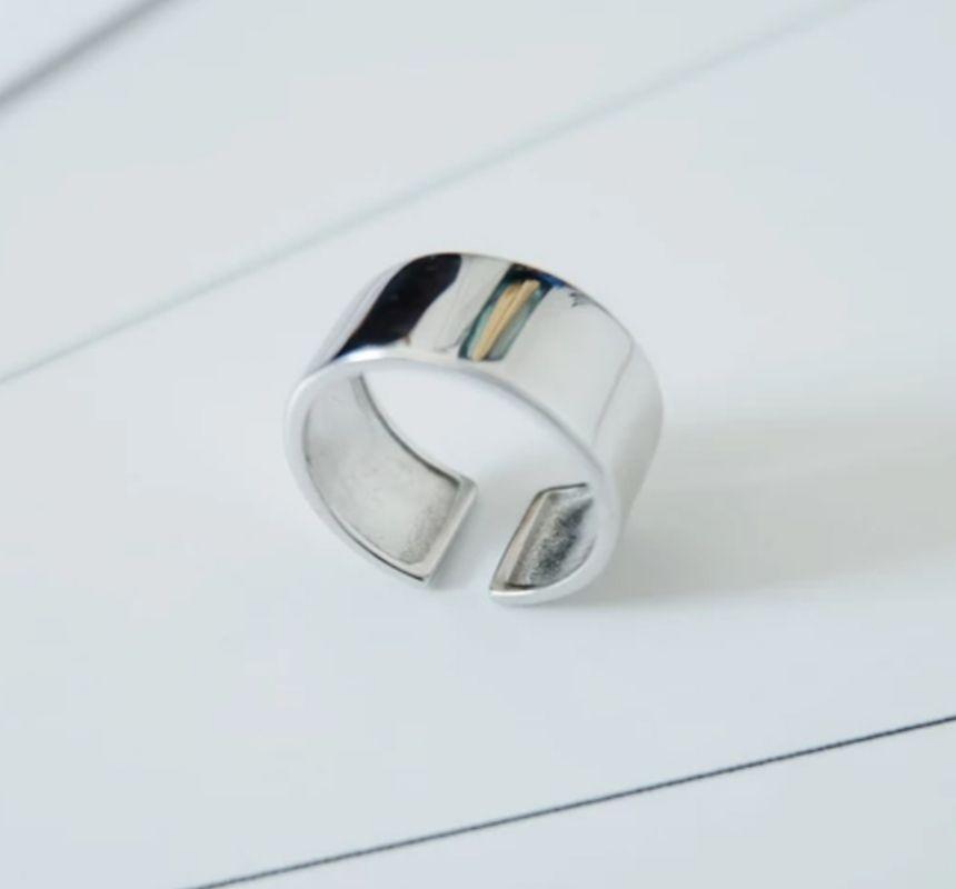 Vayona 925 Sterling Silver Ring - Oneposh