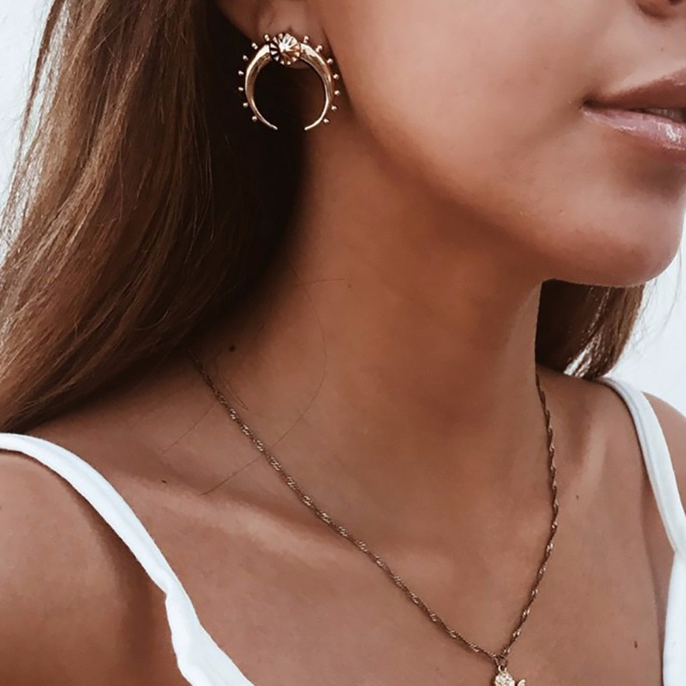 Aponi Crescent Moon Earrings - Oneposh